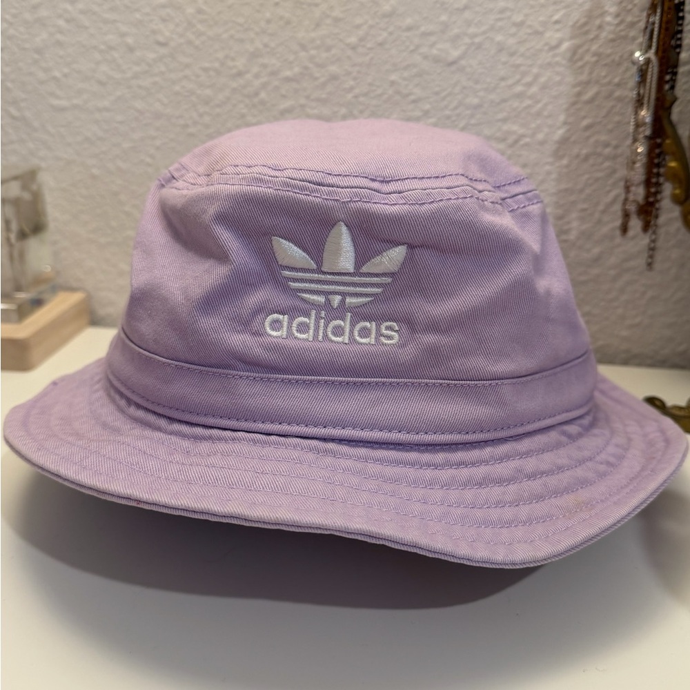 Adidas Women’s Pastel Purple Bucket Hat 💜